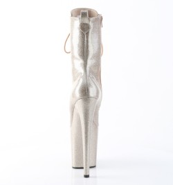 Лакові бежеві ботиночки , трійка