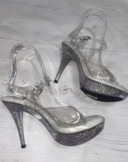 Туфлі для позування